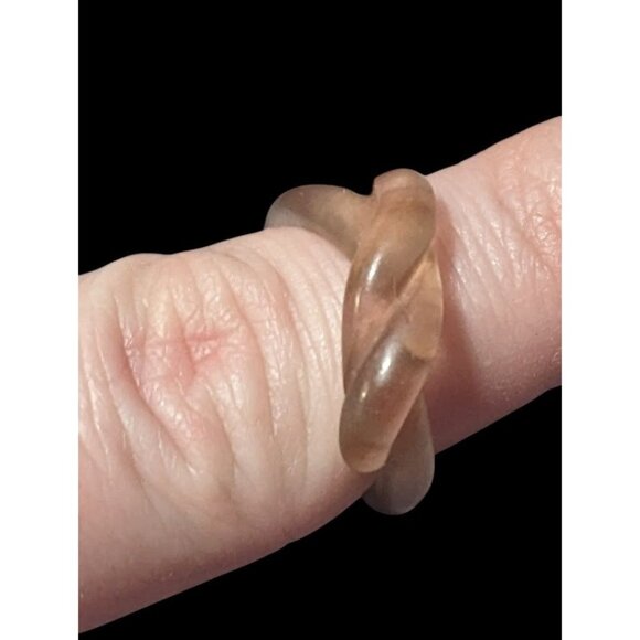 Translucent Tan Knotted Fashion Ring Size 6 1/2 - Picture 5 of 14
